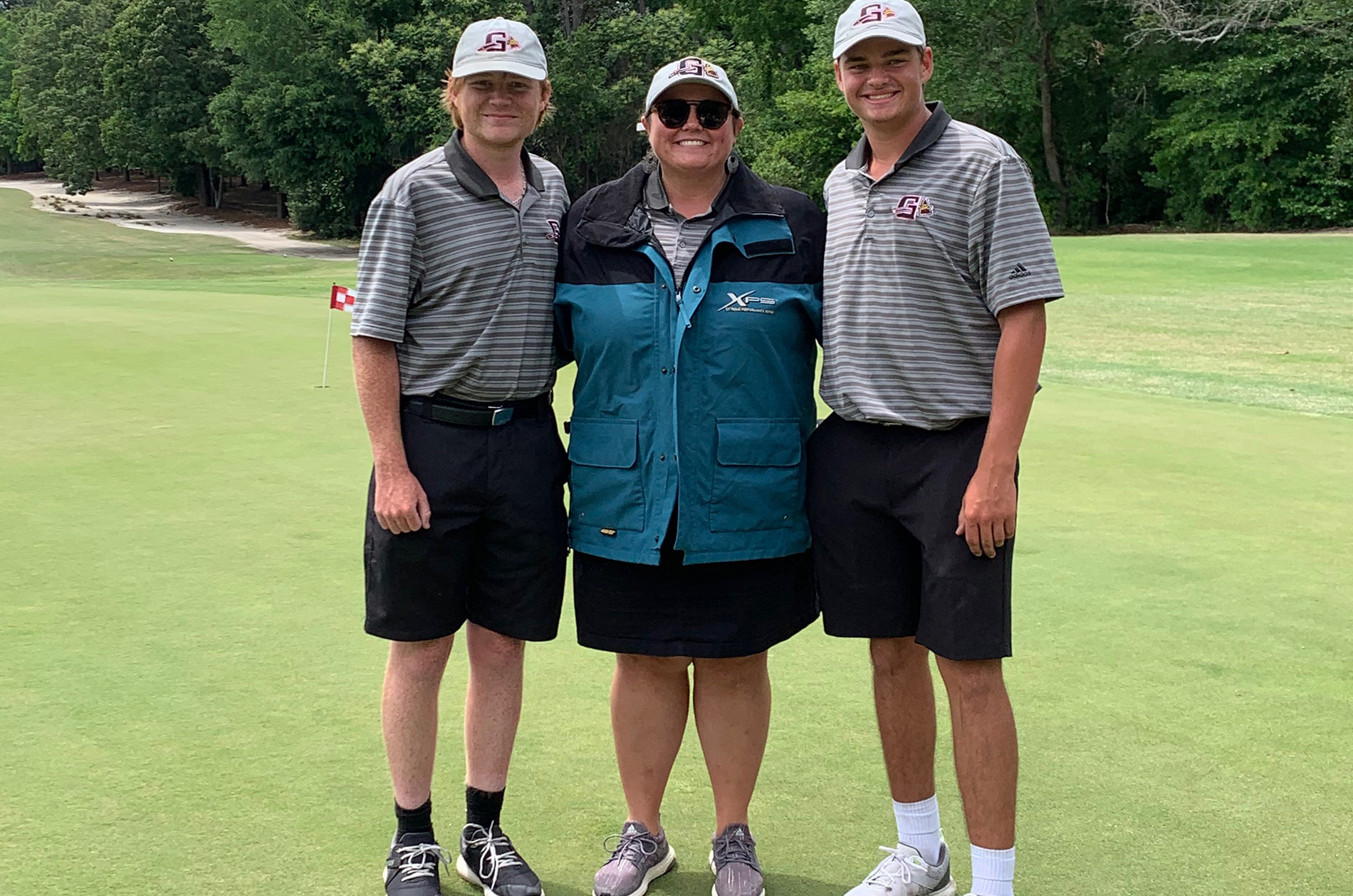 Nicole Amick and friends on golf course