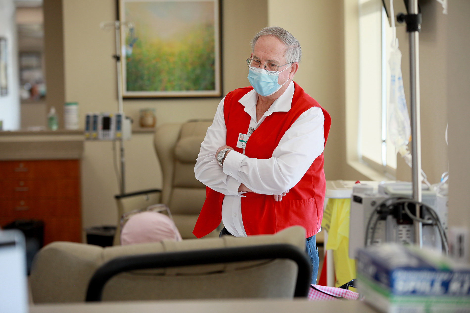 Ted Winegardner talking with oncology patient